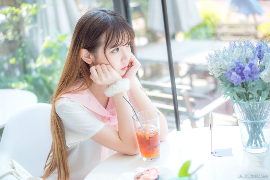 当我们都老的时候，我希望——还能吻着你的牙床，直到永远~~~首语：现在的你是否泪如雨下?就如同帖子背景的雨滴，无息滑落……